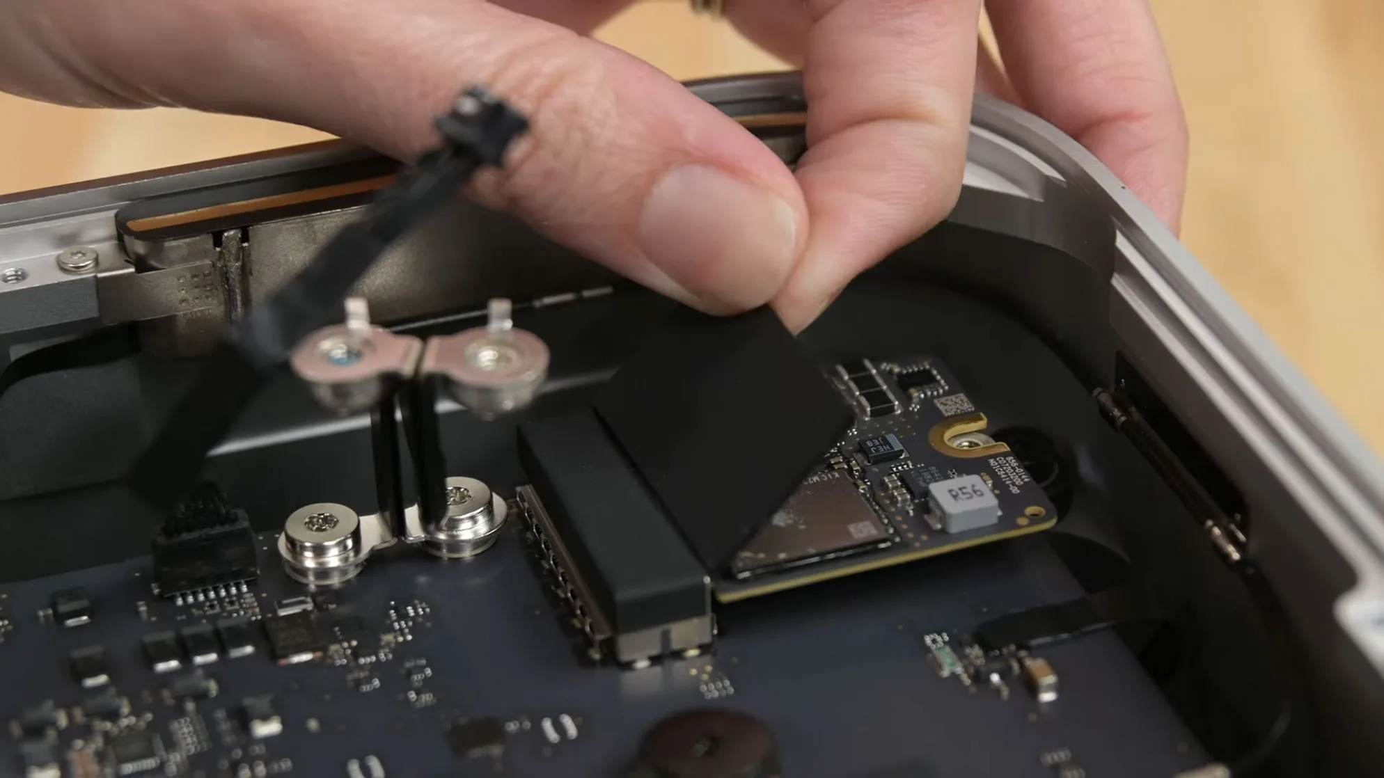 Mac mini M4 και Mac Studio: Αλλάζει ο δίσκος; Η αλήθεια που δεν λένε τα καταστήματα